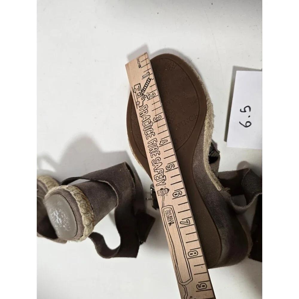 Vince Camuto well neutral